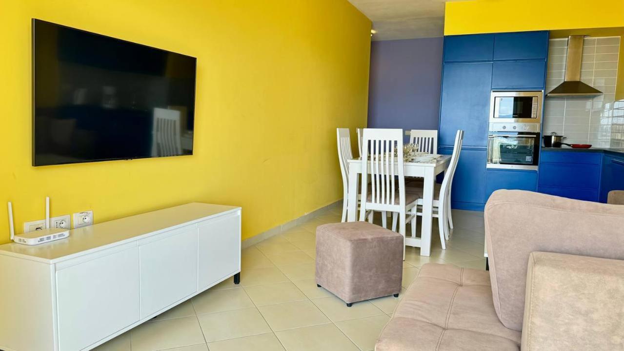 Colorful Sea View Apartment Saranda Extérieur photo