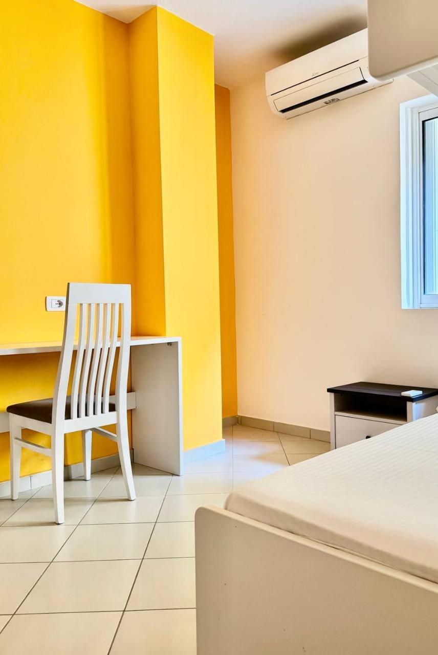 Colorful Sea View Apartment Saranda Extérieur photo