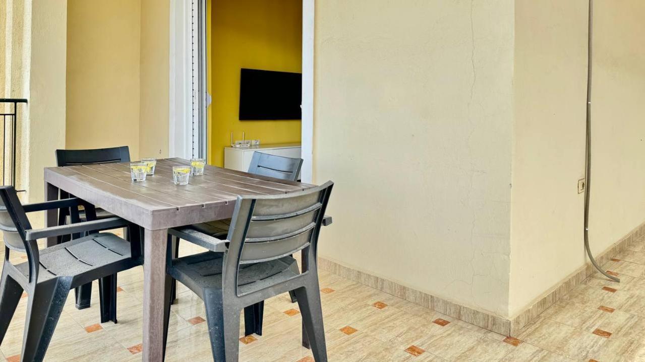 Colorful Sea View Apartment Saranda Extérieur photo