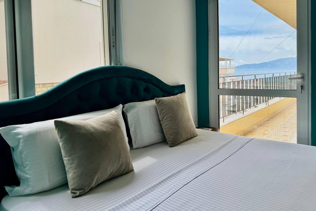 Colorful Sea View Apartment Saranda Extérieur photo